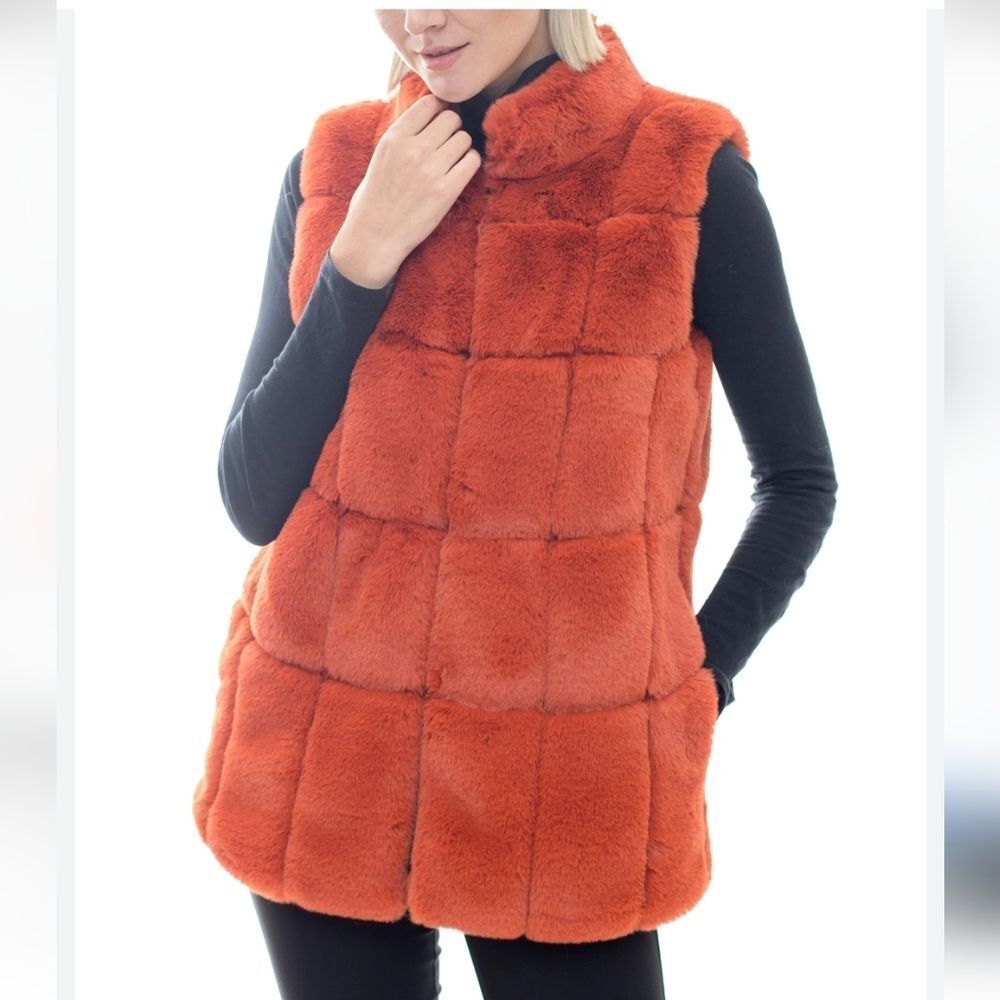 Belle Fare Oversized Faux Fur Vest Size Small